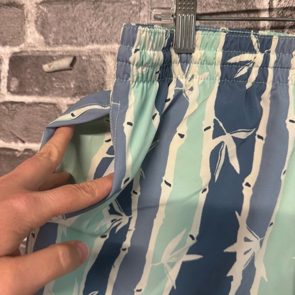 Chubbies Board Shorts 5.5'' Classic Swim Trunks Tropical Print blue green - Picture 2 of 9